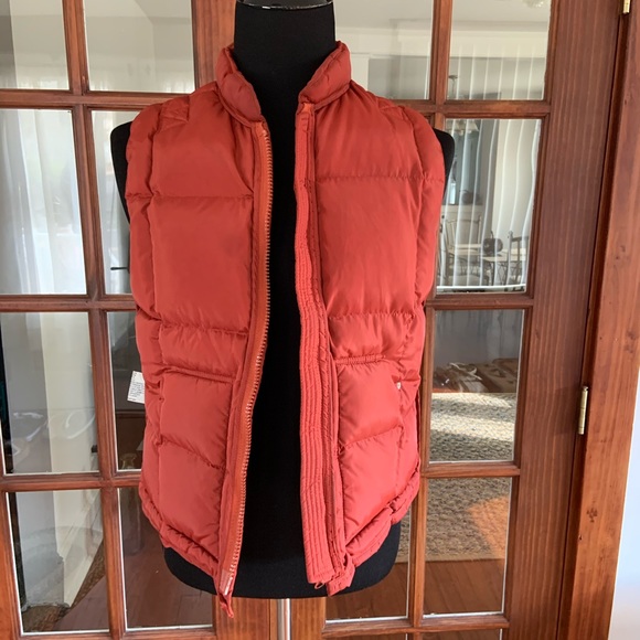 Saks Fifth Avenue Jackets & Blazers - Saks Fifth Avenue Down Puffer Vest Ski